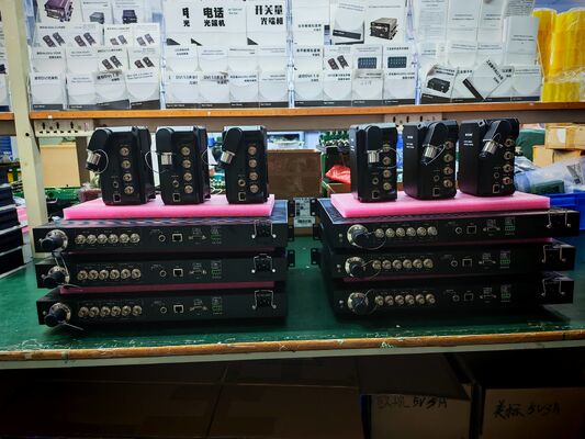 12G-Kamerafaserkonverter in der Live-Produktion mit mehreren Signalen, SMPTE-Hybridkabel zur Stromversorgung fournisseur