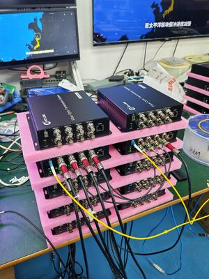 4 Kanäle 3G SDI-Eingang mit IP-Netzwerk Mehrsignalübertragungsgeräte über ein Glasfaserkabel fournisseur