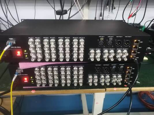 16x 12G Eingänge, 6x 12G Rückkanäle, Dual Audio und 4x 10G Netzwerkanschluss Glasfaserbox fournisseur