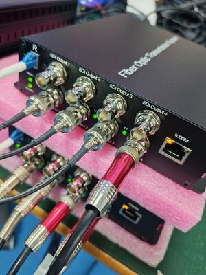 4x 3G SDI-Eingang mit 1GB-Netzwerk-Multi-Signal-Faserübertragungsgerät fournisseur